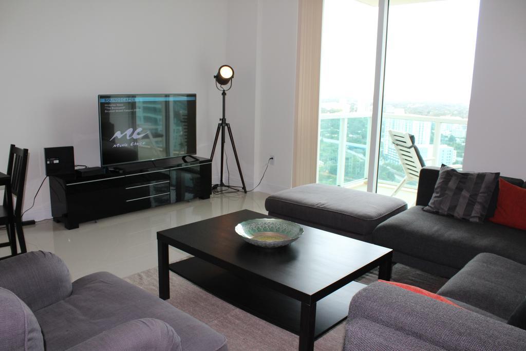 Lyx Suites At One Broadway In Brickell Μαϊάμι Εξωτερικό φωτογραφία
