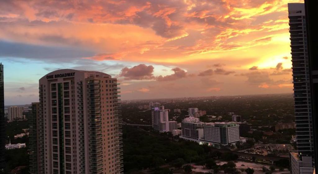 Lyx Suites At One Broadway In Brickell Μαϊάμι Εξωτερικό φωτογραφία