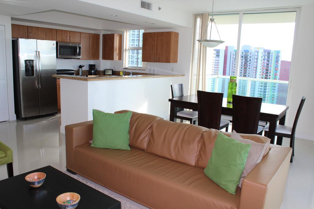 Lyx Suites At One Broadway In Brickell Μαϊάμι Εξωτερικό φωτογραφία