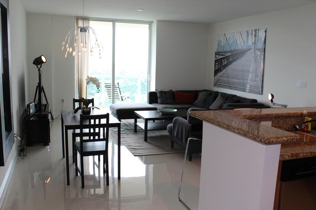 Lyx Suites At One Broadway In Brickell Μαϊάμι Εξωτερικό φωτογραφία